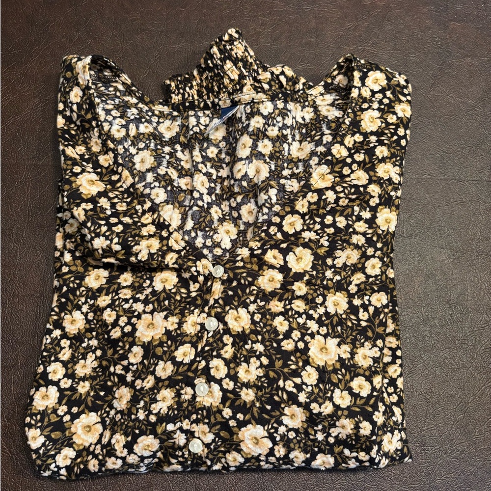 Old Navy Cream Floral Long Sleeve Blouse